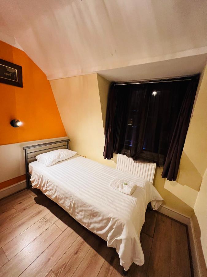 Gresham Hotel Bloomsbury Лондон Екстериор снимка