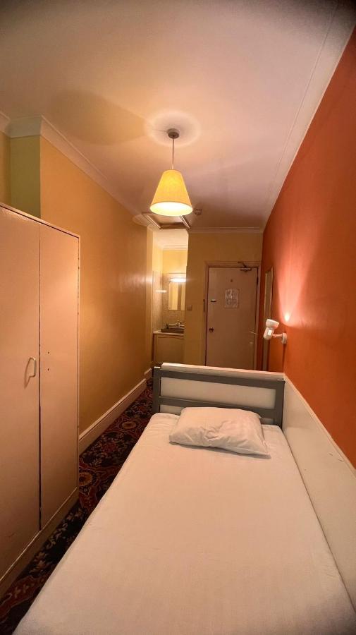 Gresham Hotel Bloomsbury Лондон Екстериор снимка