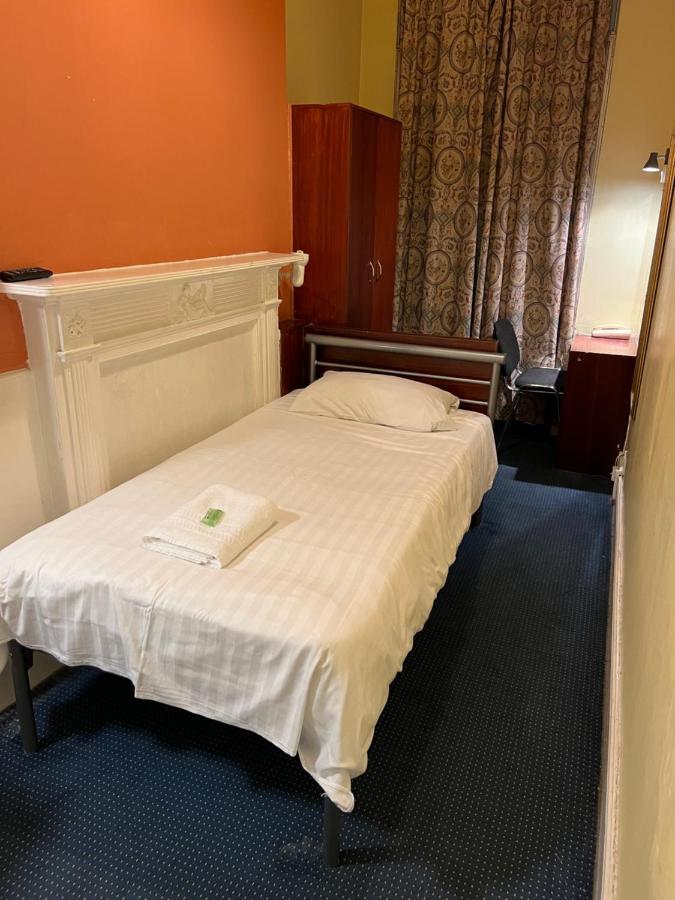 Gresham Hotel Bloomsbury Лондон Екстериор снимка