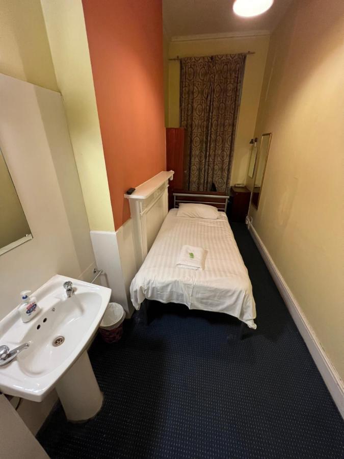 Gresham Hotel Bloomsbury Лондон Екстериор снимка