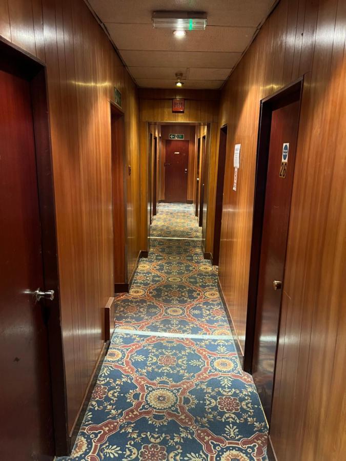 Gresham Hotel Bloomsbury Лондон Екстериор снимка