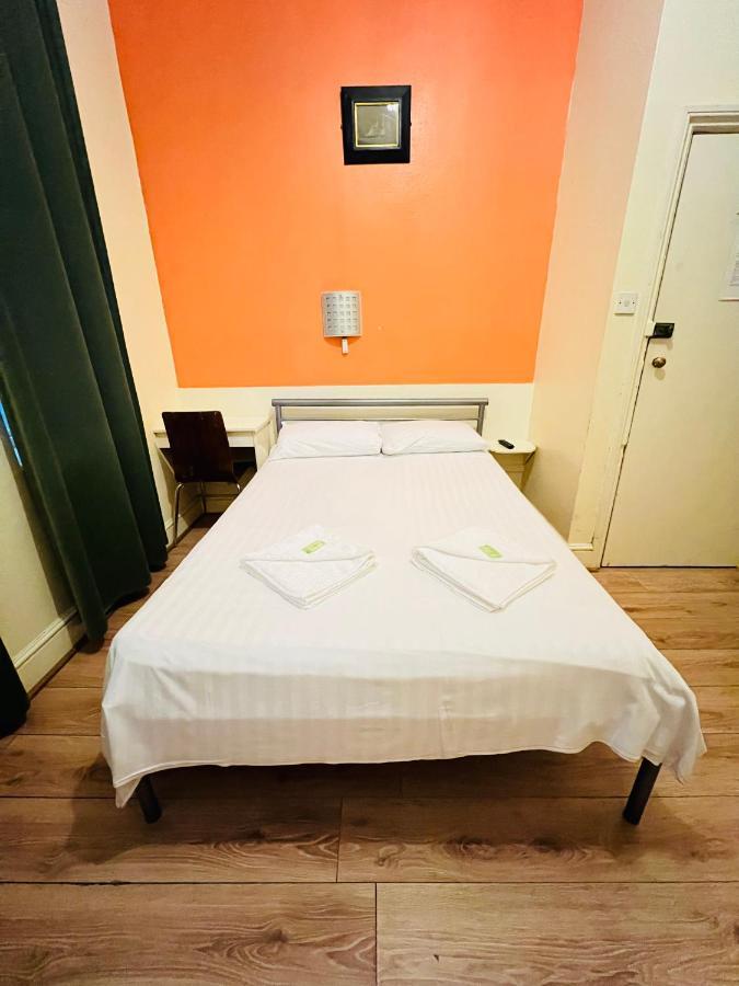 Gresham Hotel Bloomsbury Лондон Екстериор снимка