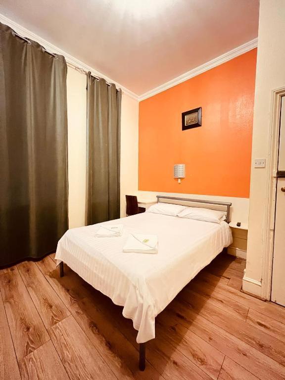 Gresham Hotel Bloomsbury Лондон Екстериор снимка